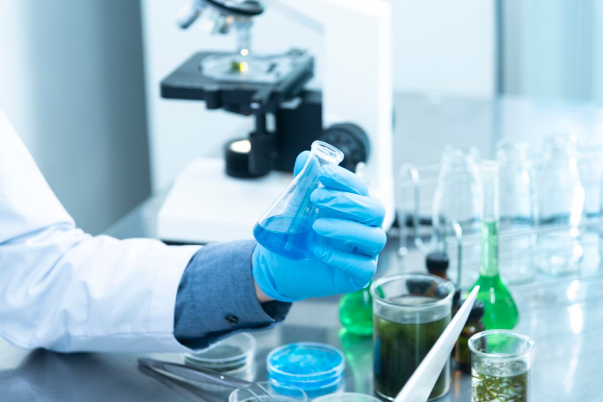 Kozmetik Aktif Madde Stabilite Çalışmalarında HPLC